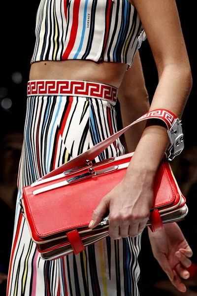 Look 26